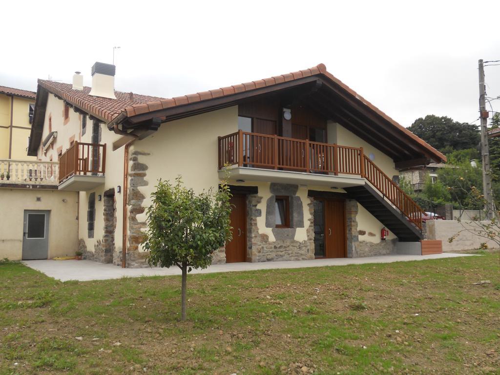 Apartamentos Aldagaia Hernani Rum bild